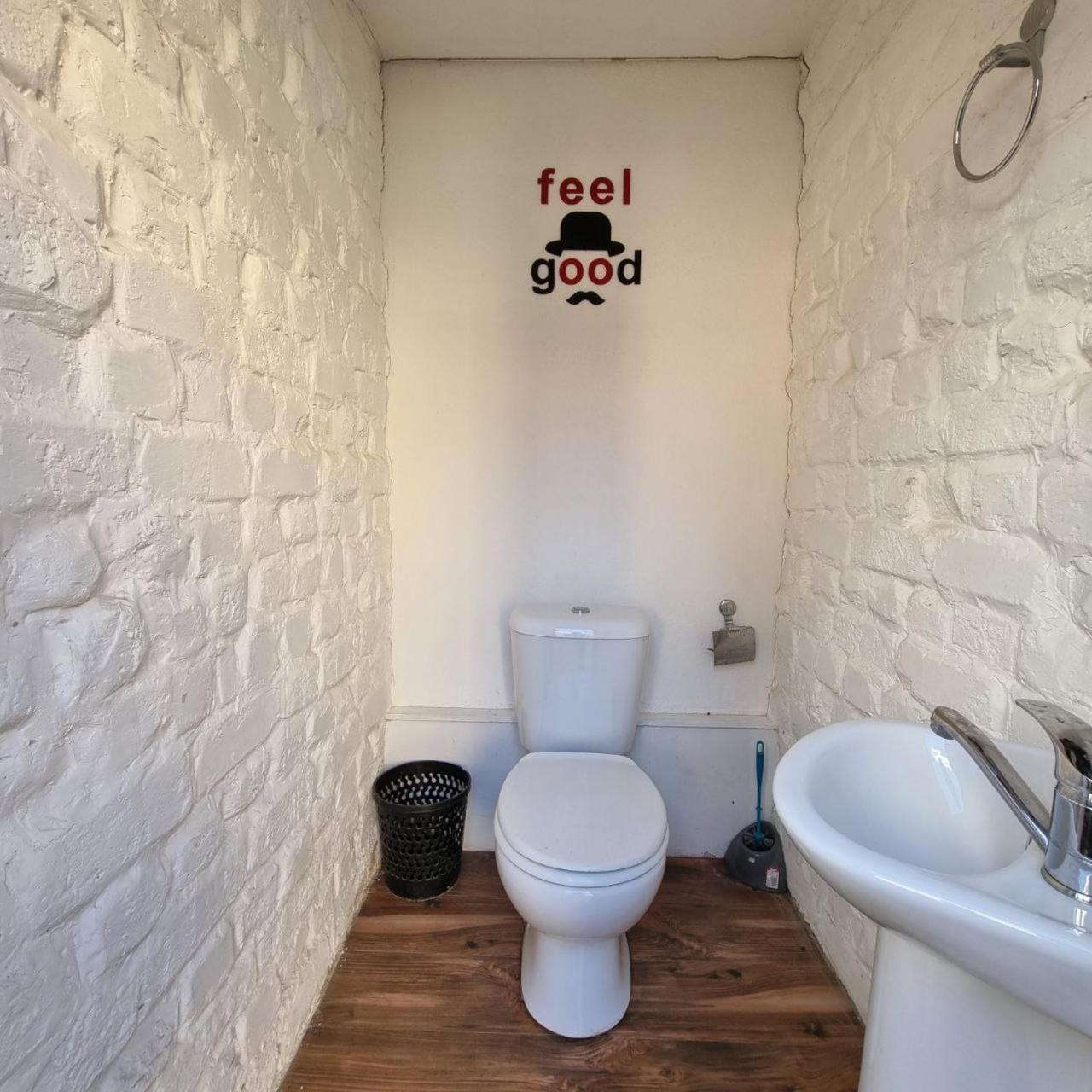 Sim Sim Hostel & Guest House Near The Church サマルカンド エクステリア 写真